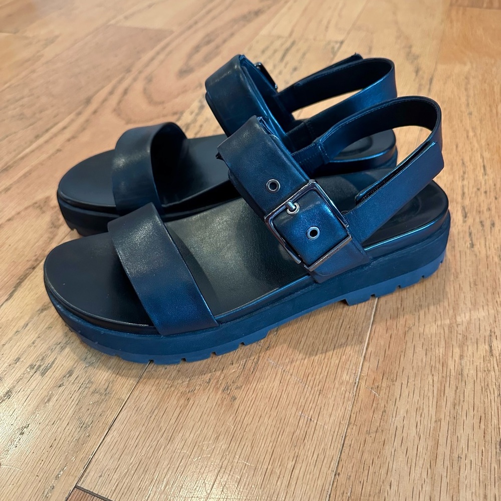 Vionic Torrance Platform Lug Sandal Size 9.5